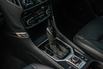 https://vehicle-cdn.autoleague.cloud/32225_81010383_23.jpg
