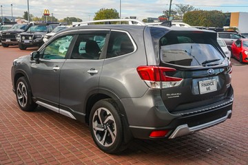 https://vehicle-cdn.autoleague.cloud/32225_81010383_6.jpg