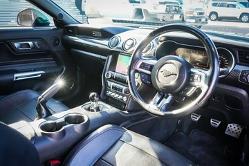 https://vehicle-cdn.autoleague.cloud/32225_81010388_12.jpg