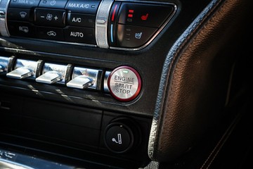 https://vehicle-cdn.autoleague.cloud/32225_81010388_19.jpg