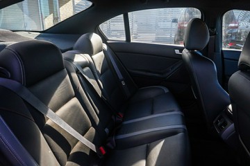 https://vehicle-cdn.autoleague.cloud/32225_81010390_10.jpg