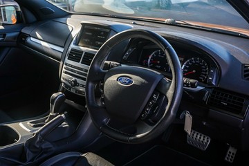 https://vehicle-cdn.autoleague.cloud/32225_81010390_14.jpg