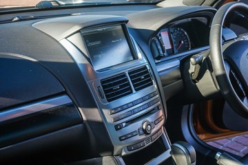 https://vehicle-cdn.autoleague.cloud/32225_81010390_22.jpg