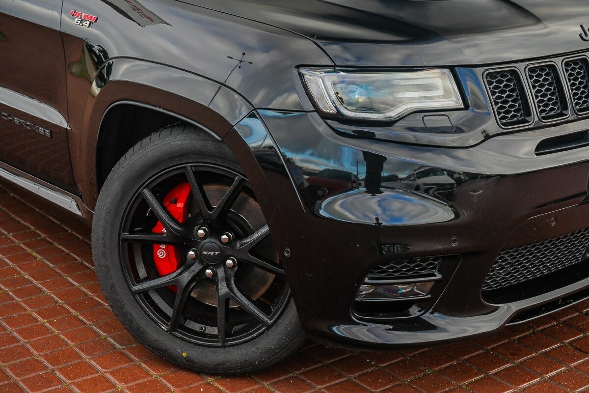 Jeep Grand Cherokee image 2