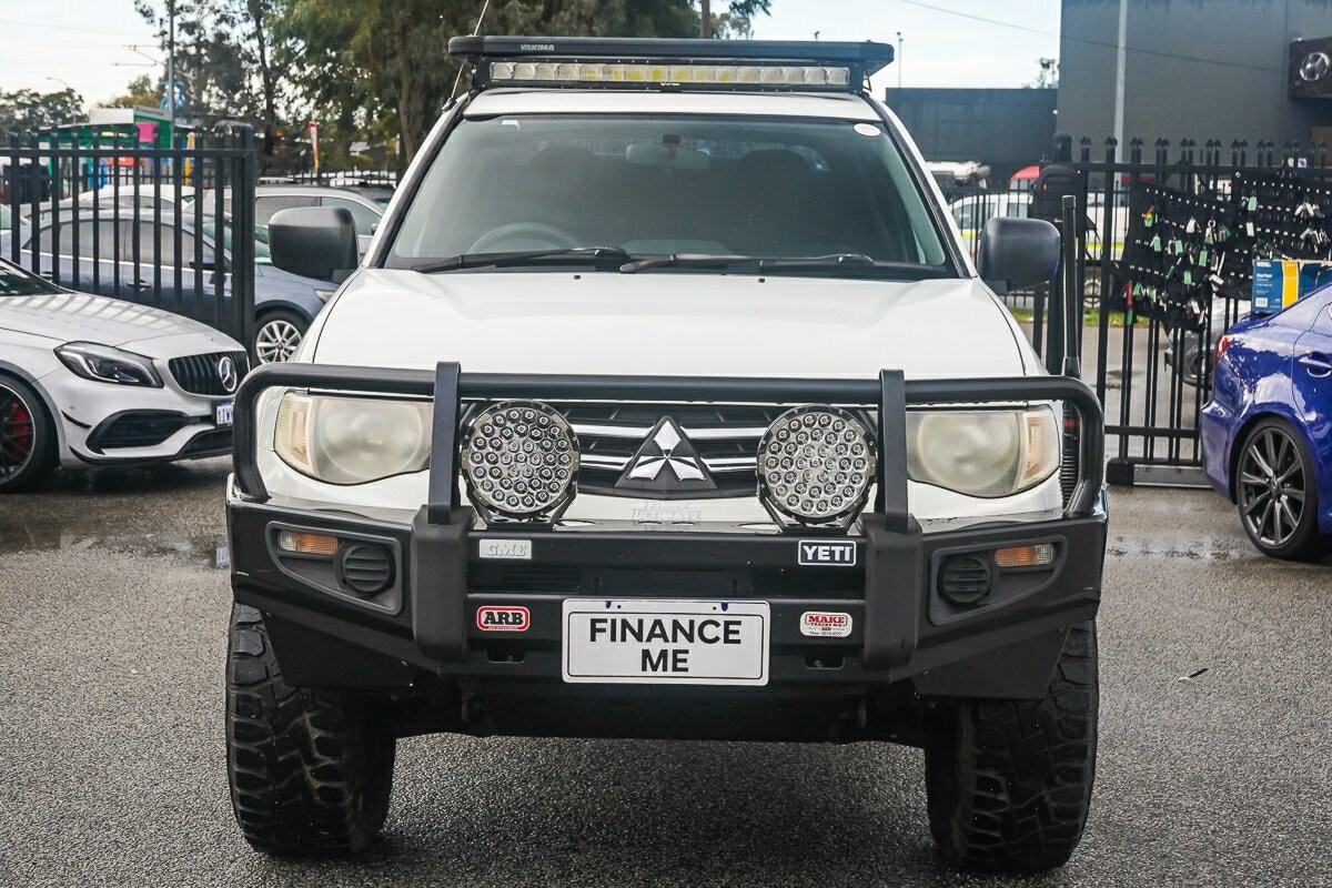 Mitsubishi Triton image 3