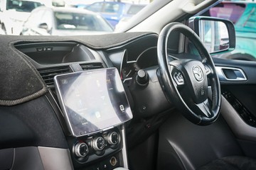 https://vehicle-cdn.autoleague.cloud/32225_81010437_19.jpg