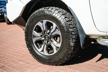 https://vehicle-cdn.autoleague.cloud/32225_81010437_5.jpg