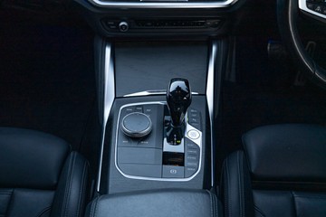 https://vehicle-cdn.autoleague.cloud/32225_81010453_11.jpg