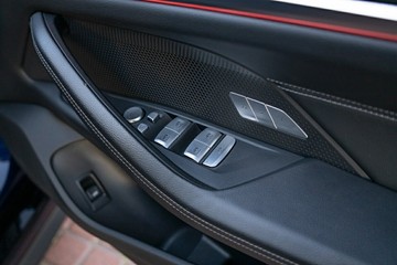 https://vehicle-cdn.autoleague.cloud/32225_81010453_13.jpg