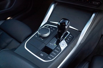 https://vehicle-cdn.autoleague.cloud/32225_81010453_21.jpg