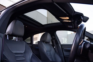 https://vehicle-cdn.autoleague.cloud/32225_81010453_24.jpg