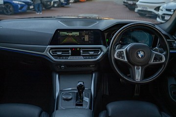 https://vehicle-cdn.autoleague.cloud/32225_81010453_9.jpg