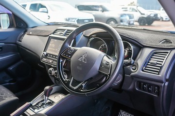https://vehicle-cdn.autoleague.cloud/32225_81010454_13.jpg