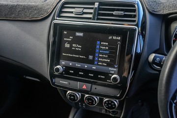 https://vehicle-cdn.autoleague.cloud/32225_81010454_17.jpg