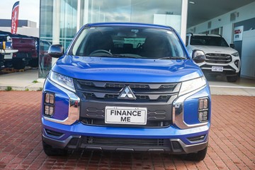 https://vehicle-cdn.autoleague.cloud/32225_81010454_3.jpg