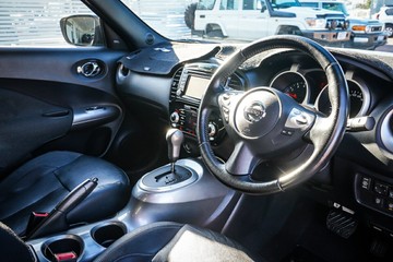 https://vehicle-cdn.autoleague.cloud/32225_81010468_13.jpg