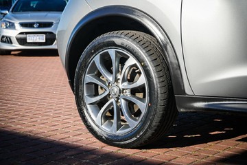 https://vehicle-cdn.autoleague.cloud/32225_81010468_5.jpg