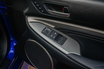 https://vehicle-cdn.autoleague.cloud/32225_81010469_10.jpg