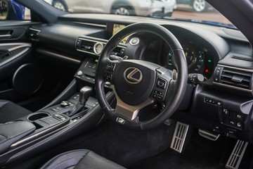 https://vehicle-cdn.autoleague.cloud/32225_81010469_11.jpg