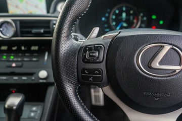 https://vehicle-cdn.autoleague.cloud/32225_81010469_13.jpg