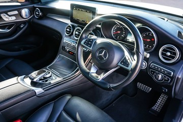 https://vehicle-cdn.autoleague.cloud/32225_81010471_13.jpg
