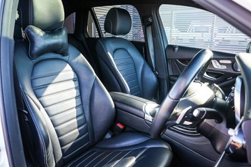 https://vehicle-cdn.autoleague.cloud/32225_81010471_14.jpg