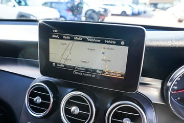 https://vehicle-cdn.autoleague.cloud/32225_81010471_18.jpg