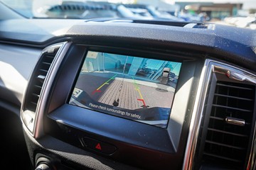 https://vehicle-cdn.autoleague.cloud/32225_81010472_18.jpg
