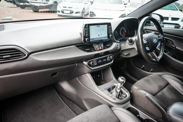 https://vehicle-cdn.autoleague.cloud/32225_81010477_20.jpg