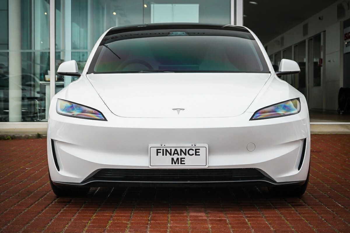 Tesla Model 3 image 3