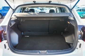 https://vehicle-cdn.autoleague.cloud/32225_81010492_11.jpg
