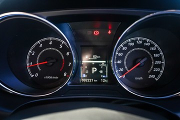 https://vehicle-cdn.autoleague.cloud/32225_81010492_15.jpg