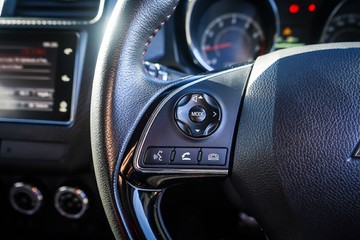 https://vehicle-cdn.autoleague.cloud/32225_81010492_16.jpg
