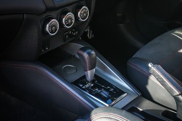 https://vehicle-cdn.autoleague.cloud/32225_81010492_23.jpg