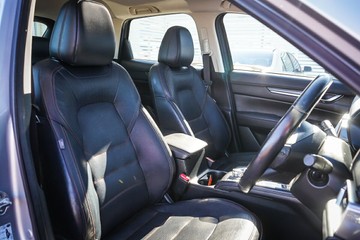 https://vehicle-cdn.autoleague.cloud/32225_81010493_14.jpg