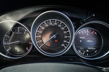 https://vehicle-cdn.autoleague.cloud/32225_81010493_15.jpg