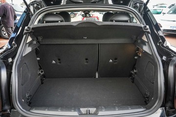 https://vehicle-cdn.autoleague.cloud/32225_81010497_10.jpg