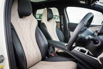 https://vehicle-cdn.autoleague.cloud/32225_81010503_12.jpg