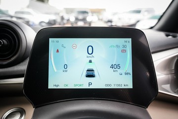 https://vehicle-cdn.autoleague.cloud/32225_81010503_14.jpg