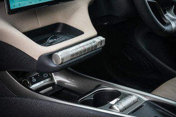 https://vehicle-cdn.autoleague.cloud/32225_81010503_21.jpg