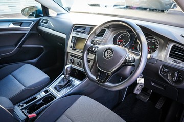https://vehicle-cdn.autoleague.cloud/32225_81010508_13.jpg