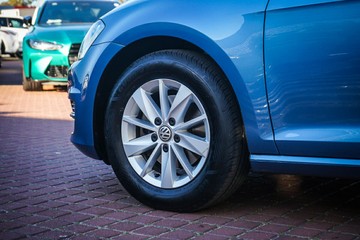 https://vehicle-cdn.autoleague.cloud/32225_81010508_5.jpg