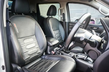 https://vehicle-cdn.autoleague.cloud/32225_81010519_13.jpg
