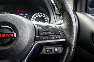 https://vehicle-cdn.autoleague.cloud/32225_81010519_17.jpg