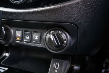 https://vehicle-cdn.autoleague.cloud/32225_81010519_20.jpg