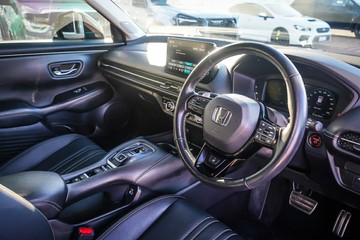 https://vehicle-cdn.autoleague.cloud/32225_81010526_13.jpg