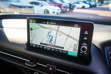 https://vehicle-cdn.autoleague.cloud/32225_81010526_18.jpg