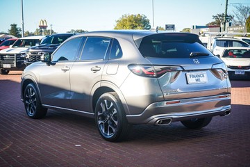 https://vehicle-cdn.autoleague.cloud/32225_81010526_6.jpg