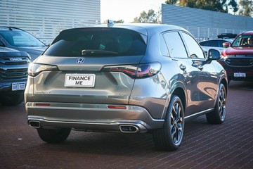https://vehicle-cdn.autoleague.cloud/32225_81010526_8.jpg