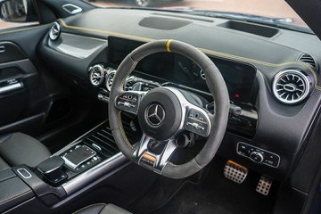https://vehicle-cdn.autoleague.cloud/32225_81010527_5.jpg